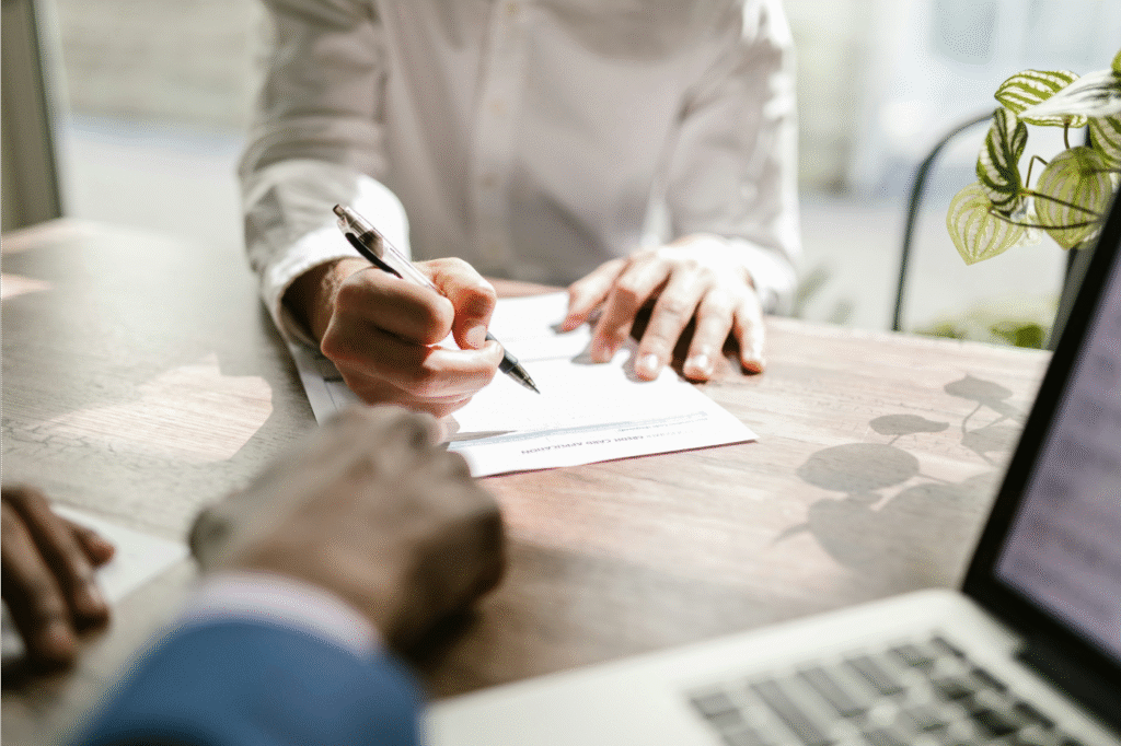 Beyond the Resume: How CFOs and Finance Directors Can Command Authority on LinkedIn | Intelnest